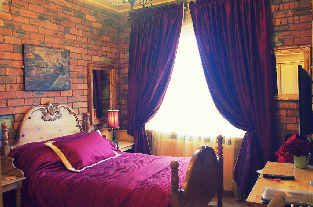 هاليفاكس Crown House Suites الغرفة الصورة